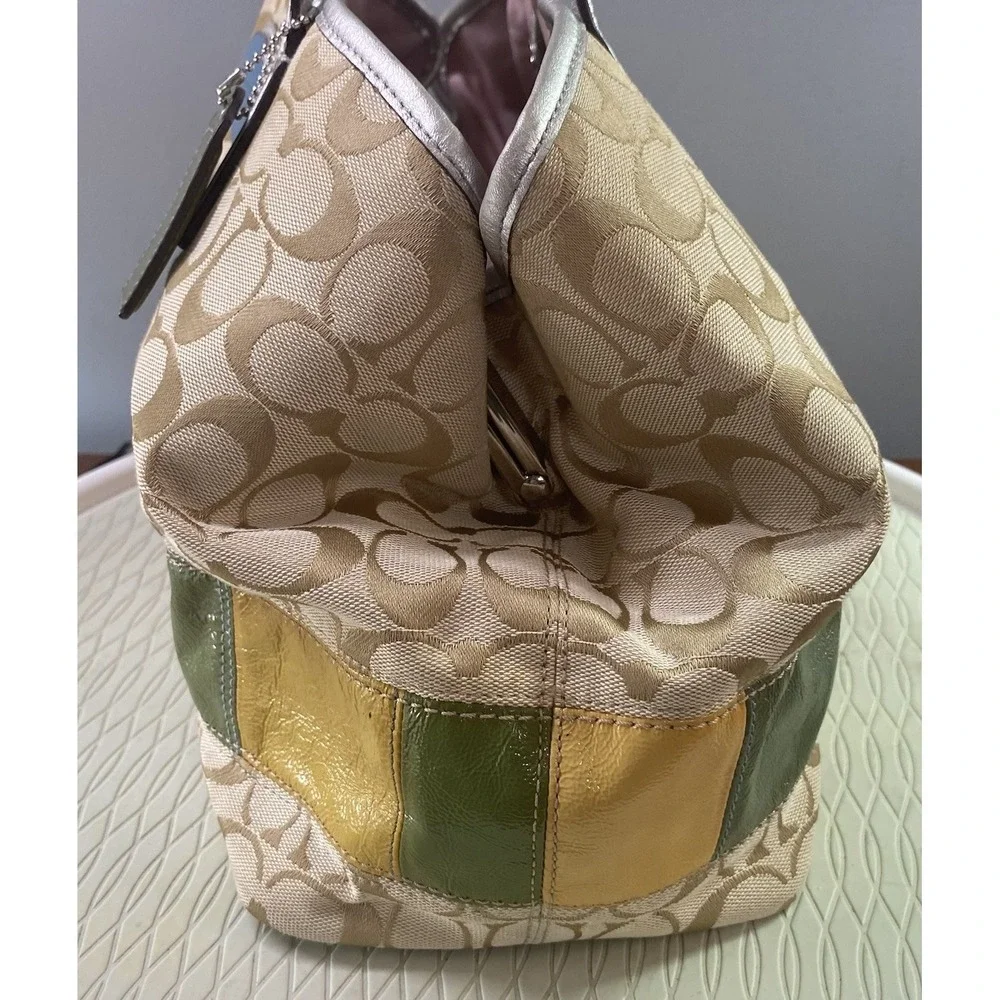 COACH One Women‎ Shoulder Bag Purse-Canvas Beige/olive/yellow/orange Signature C